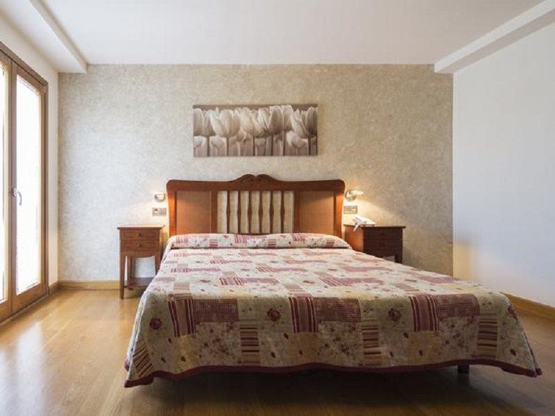 Hotel Casa Azcona Zizur Mayor Luaran gambar