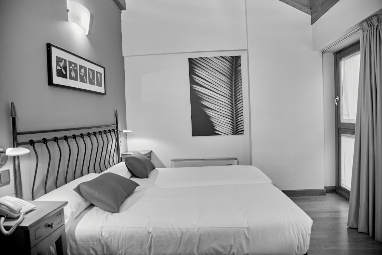 Hotel Casa Azcona Zizur Mayor Luaran gambar