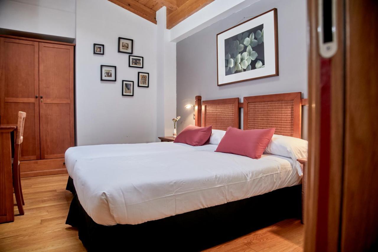 Hotel Casa Azcona Zizur Mayor Luaran gambar