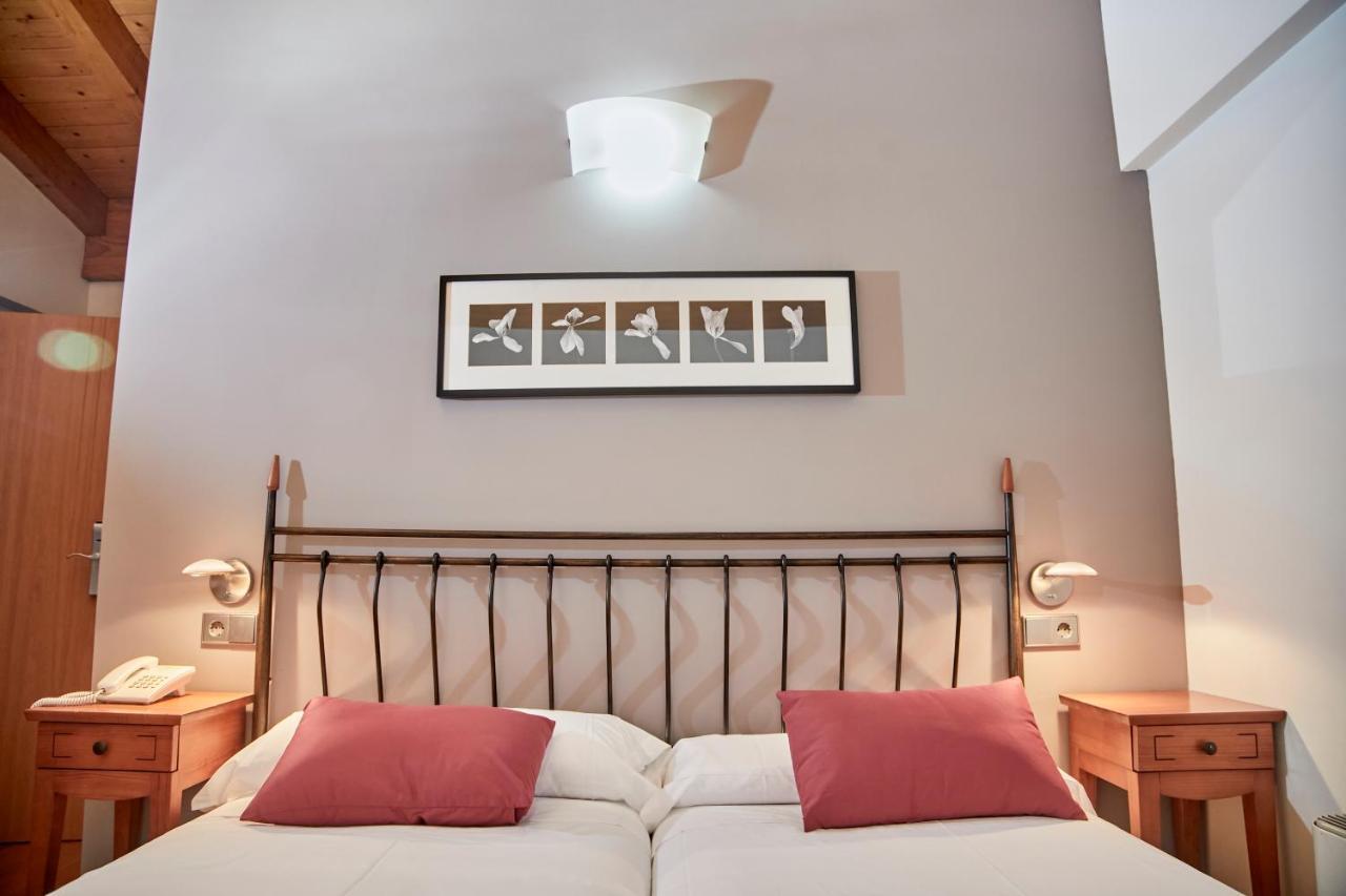Hotel Casa Azcona Zizur Mayor Luaran gambar
