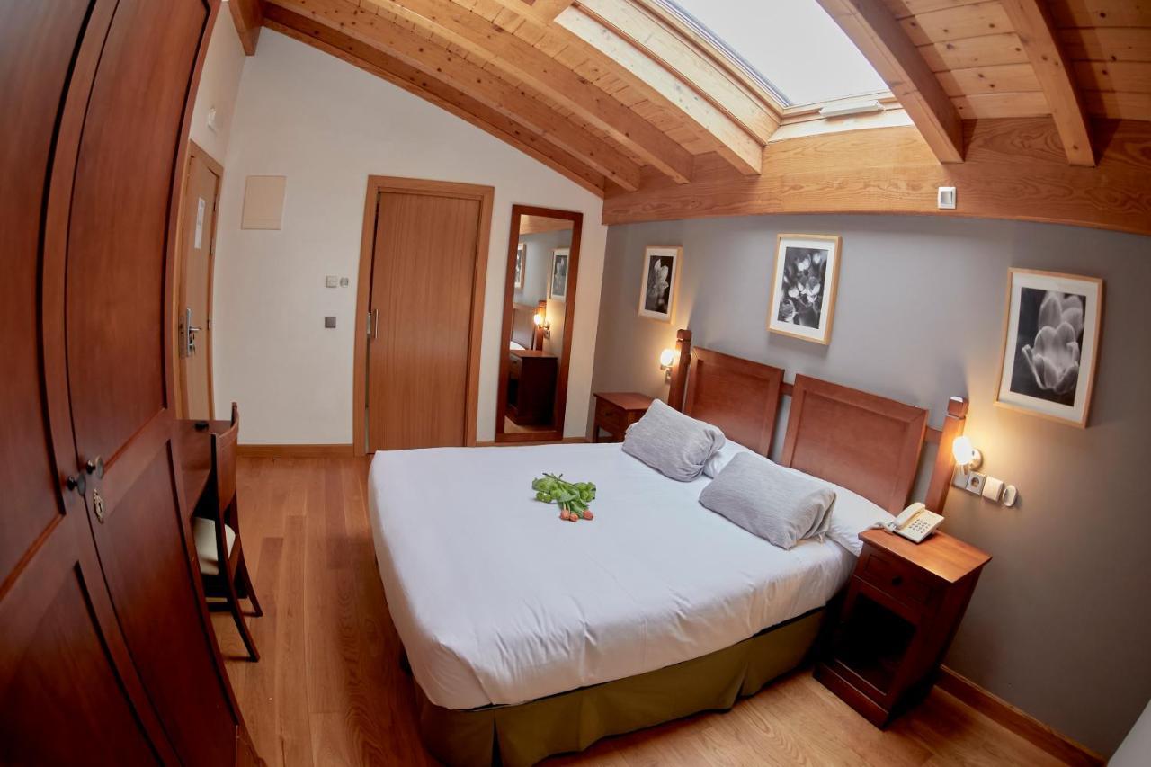 Hotel Casa Azcona Zizur Mayor Luaran gambar
